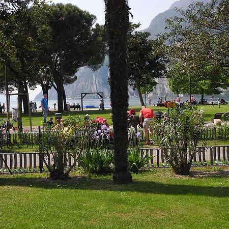 Annabella Apartment Riva del Garda Luaran gambar