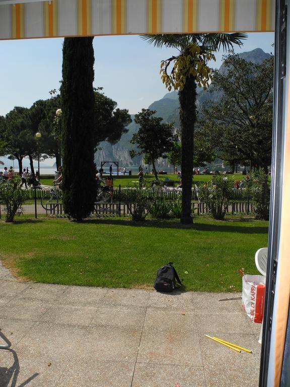 Annabella Apartment Riva del Garda Luaran gambar